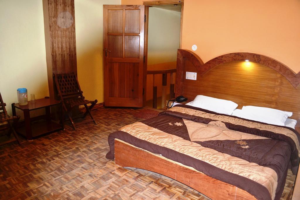 Kunal Hotel & Cottages Манали Экстерьер фото
